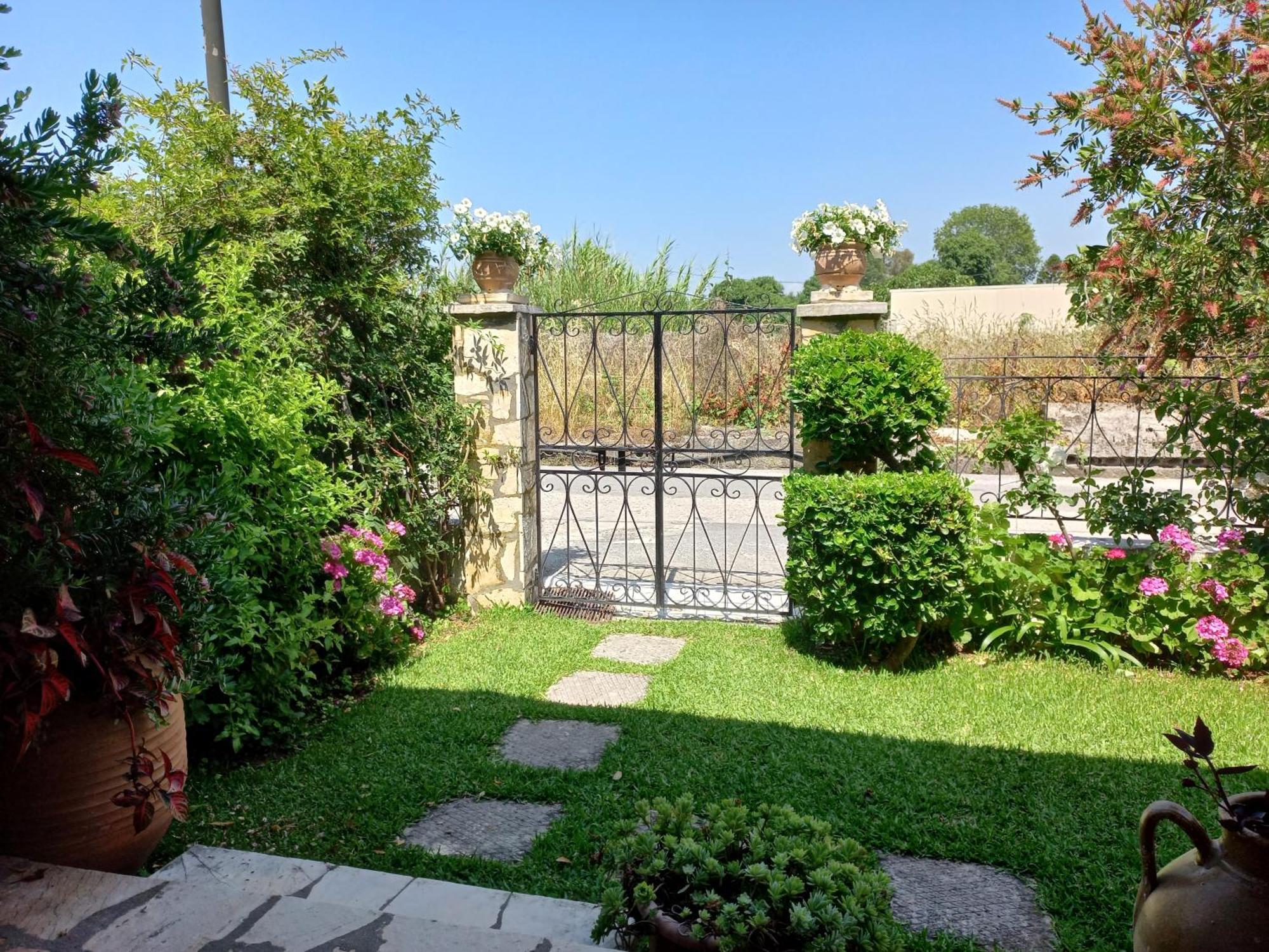 Villa Tina Country Beach Apartments Acharavi  Quarto foto